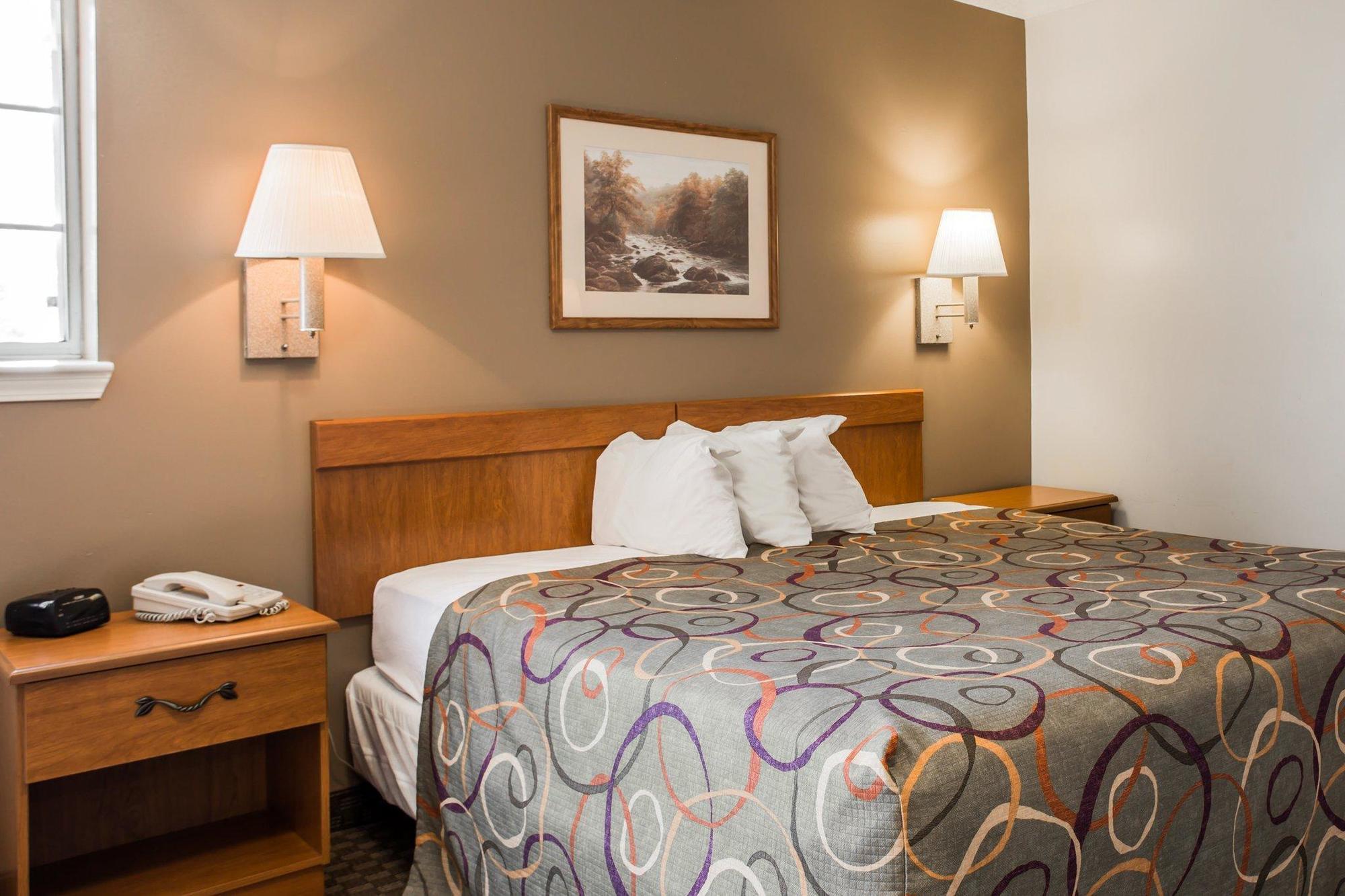 Hometowne Studios & Suites By Red Roof Charlotte - Concord Esterno foto